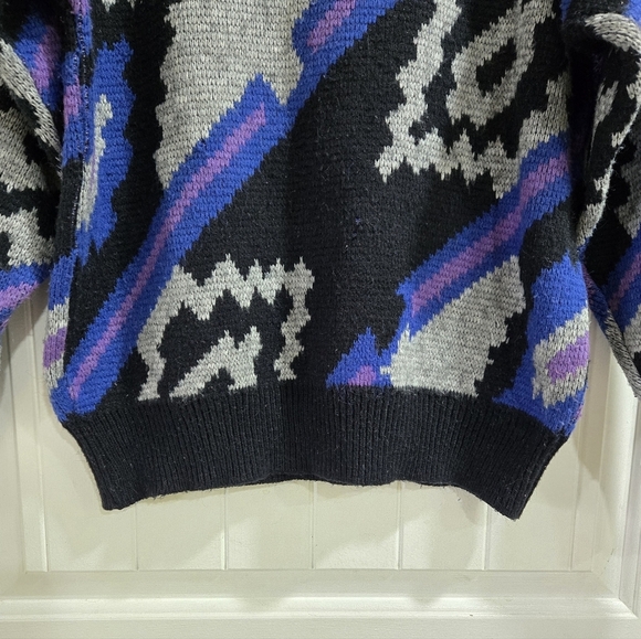 Vintage Method Sweater Women’s Size Medium 80s Aztec Geometric Knit Nintendo - Picture 3 of 10